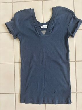 Brunello Cucinelli Women’s Blue V-Neck Short Sleeve Top